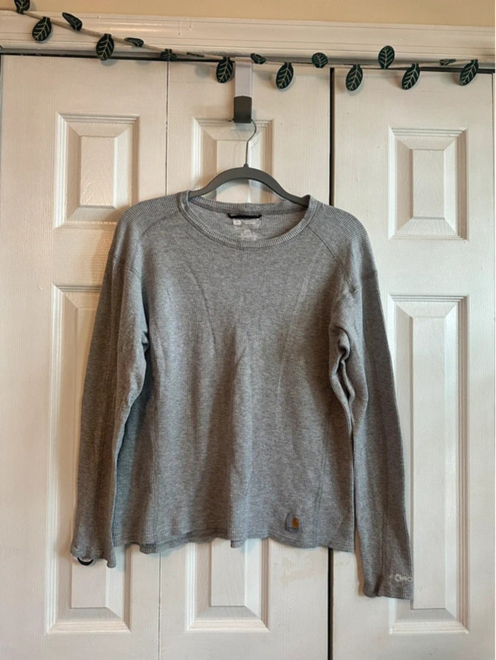 Carhartt women’s gray thermal shirt, size L